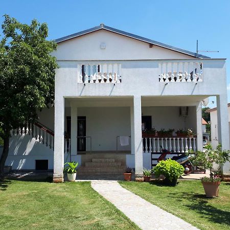 Apartments Miljak Fazana Luaran gambar