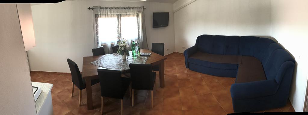 Apartments Miljak Fazana Luaran gambar